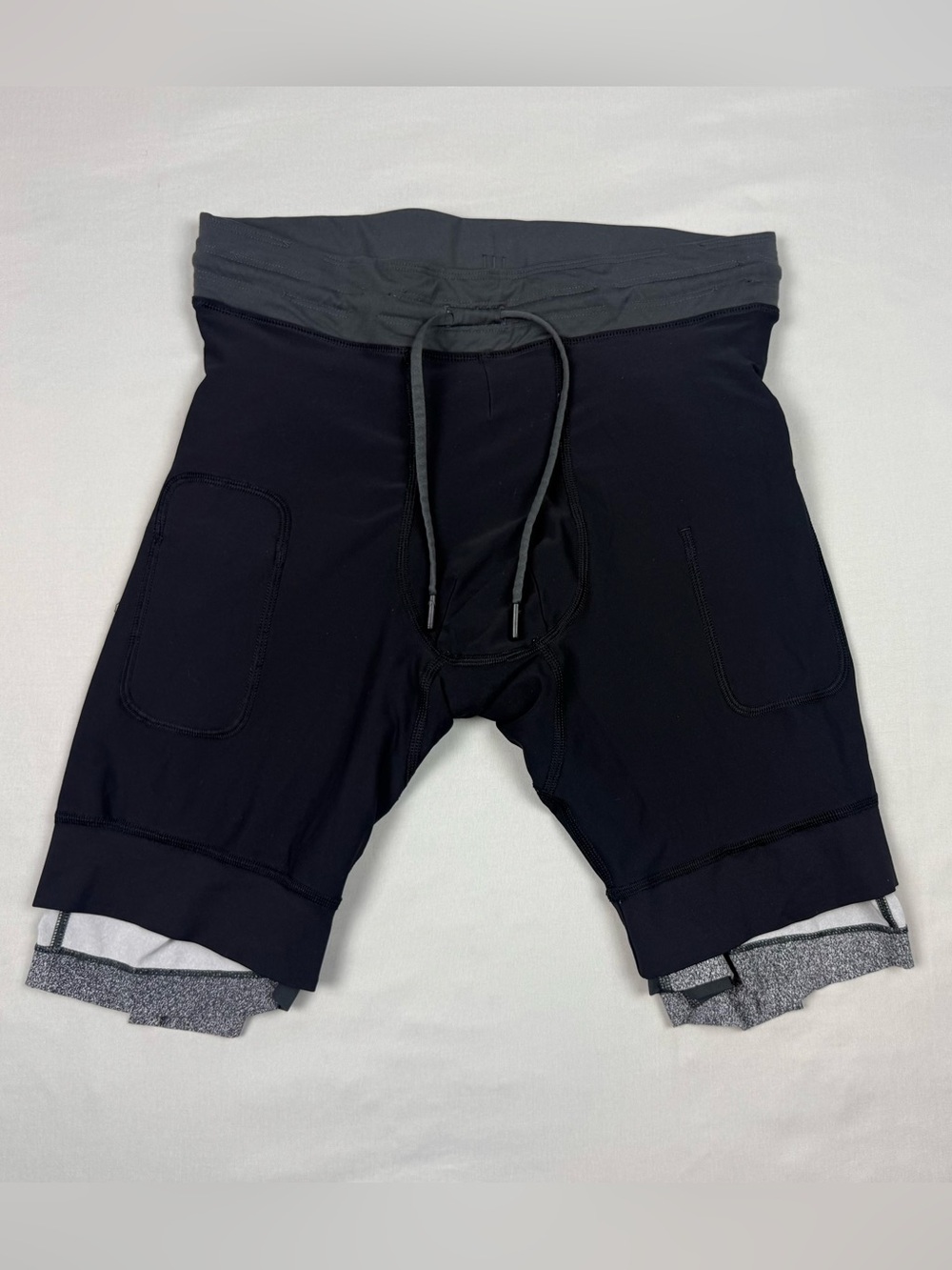Lululemon Mens T.H.E Lined Shorts Sz Medium x 9” Inseam Dark Grey Pinweave B1 - Picture 3 of 9